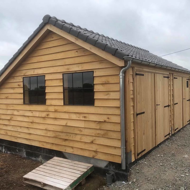 Carport & Garage