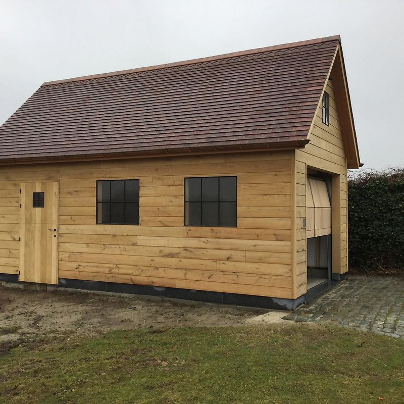 Carport & Garage