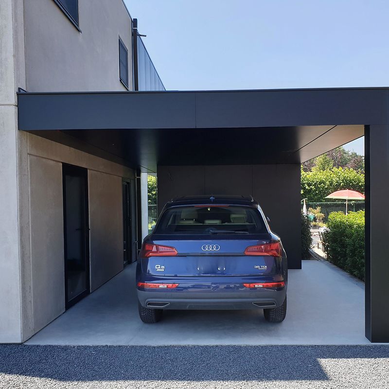 Carport & Garage